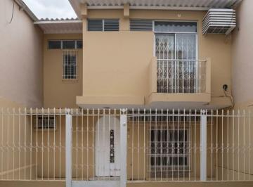 Casa en Venta de 4 habitaciones Norte de Guayaquil · Casa de 2 Pisos en Venta, Sauces 7