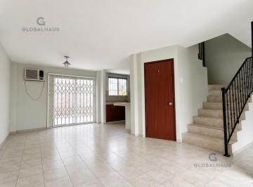 Casa · 120m² · 3 Habitaciones · 2 Estacionamientos · Alquiler Casa 3 Dorm. Patio Grande Pet Friendly Compostela Vía Salitre E. I