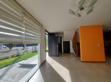Casa · 170m² · 3 Habitaciones · 3 Estacionamientos · Casa en Venta en La Pampa