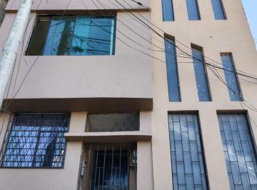 Casa de 8 habitaciones, Quito · Casa Rentera en Venta – Sector Mena Dos