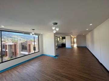 Departamento · 180m² · 3 Habitaciones · 2 Estacionamientos · Departamento - Tumbaco