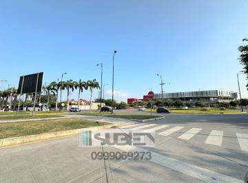Local comercial , Guayaquil · Vendo Local Comercial El Buijo Área Parqueo Útil Restaurantes Oficina Gym 213 m² Cubiertos Una Planta