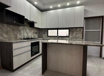 Casa de 3 habitaciones, Guayaquil · En Alquiler o Venta Casa en Urbanización Punta Esmeralda Vía a La Costa, 4 Dorm.