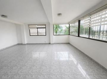 Departamento de 3 habitaciones, Guayaquil · Vendo Dpto. Lomas de Urdesa, Amplio y con Área Social, Bella con Una Preciosa Vista Panorámica