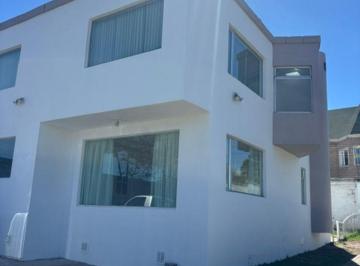 Casa de 3 habitaciones, Quito · Vendo Casa en San Isidro del Inca