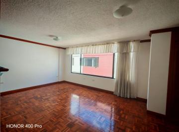 Departamento de 3 habitaciones, Quito · Dammer Hermoso Dpto. Excelente Estado, Luminoso Seguro Guardianía $69.000