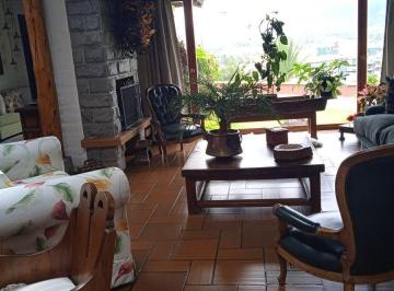 Casa de 4 habitaciones, Quito · Hermosa Casa de Una Planta, en 1.167 m² de Terreno