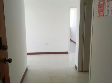 Oficina comercial , Quito · Oficina de Alquiler 86 m² Sector Río Coca y Amazonas, Cerca a La Plaza de Toros