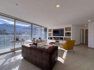 Departamento de 3 habitaciones, Quito · Rento Departamento de Lujo Edificio Moderno