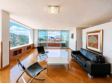 Departamento · 295m² · 3 Habitaciones · 2 Estacionamientos · Rento Departamento Amoblado con Balcón en Quito González Suárez