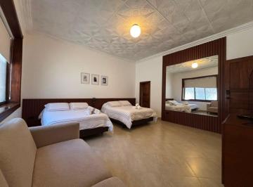 Casa de 12 habitaciones, Cuenca · Oportunidad: Casa Rentera Totalmente Remodelada en El Centro Histórico
