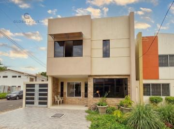 Casa · 160m² · 3 Habitaciones · 1 Estacionamiento · Venta Casa Urb. Castilla, Vía Samborondón Daule, 3 Dorm., V. O.