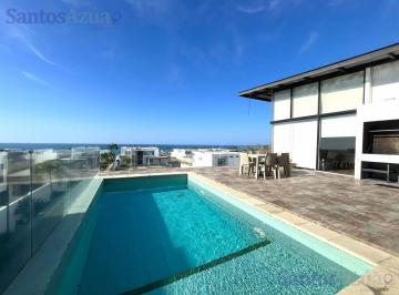 Casa · 388m² · 5 Habitaciones · 3 Estacionamientos · Casa en Marina Blue con Piscina, Vista Al Mar, y Arquitectura ¨luxury Industrial" - Sb