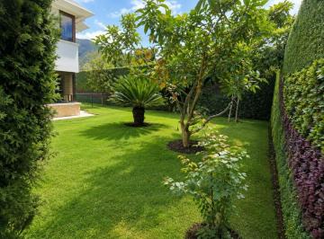 Casa de 4 habitaciones, Quito · Casa No Asdsada con Jardin y Piscina