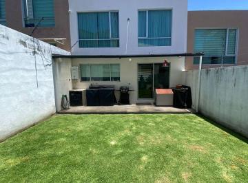Casa de 3 habitaciones, Quito · Casa en Venta con Patio Hermosa Tres Dorm. - Sector Conocoto