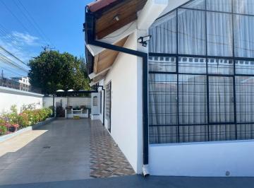 Local comercial · 295m² · 4 Habitaciones · 8 Estacionamientos · Venta Local Comercial, Casa 295 m² Av Brasil, La Concepción