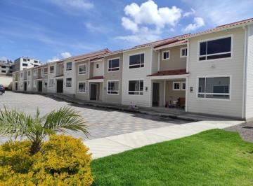Casa · 88m² · 3 Habitaciones · 1 Estacionamiento · Casa en Marianitas, Calderón, El Coral