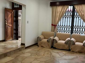 Casa de 4 habitaciones, Guayaquil · Casa en Venta – Samanes 2