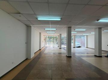 Local comercial , Cuenca · Local Comercial de 130 m² en Venta y Alquiler en Yanuncay