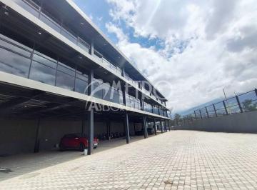 Oficina comercial , Quito · Oficina de Alquiler 210 m² en Tababela E35