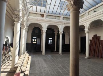 Local comercial · 440m² · Local en Renta 440 m² con Vista a La Basílica, Centro Histórico de Quito, Ideal Restaurante o Airbnb