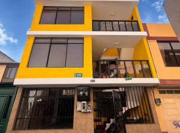 Casa de 8 habitaciones, Quito · Casa Rentera en Venta– Solanda Sector 3 Ideal Para Inversión