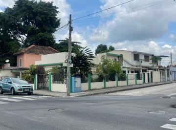 Casa de 5 habitaciones, Guayaquil · Vendo Casa, Esquinera en Miraflores, Avda Central. Sector Médico