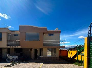 Casa de 3 habitaciones, Quito · Venta Departamento Balcon del Norte