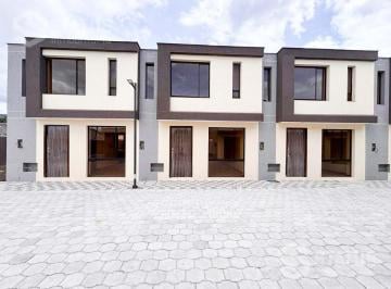 Casa · 95m² · 3 Habitaciones · 1 Estacionamiento · Venta de Casa Cerca Al Colegio Gutemberg - Aplica Crédito Miti Miti o Vip