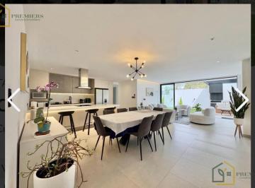 Departamento · 129m² · 2 Habitaciones · 2 Estacionamientos · Departamento de Venta Zona Yanazarapata