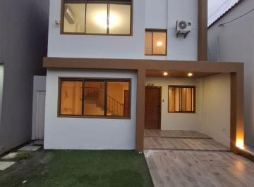 Casa de 2 habitaciones, Guayaquil · Vendo Casa en Urbanización Castilla