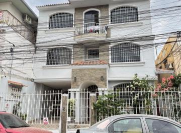 Departamento de 2 habitaciones, Guayaquil · Junto a Urdesa Central Ciudadela Quisquis a 2 Cuadras y Media de La Víctor Emilio Estrada