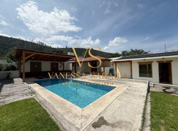 Casa de 4 habitaciones, Quito · Casa de 1509 m² con 4 Dorm. en Venta en Guayllabamba