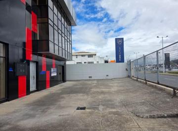 Local comercial , Cuenca · Arriendo Edificio Comercial en Av España con Gran Patio y Parqueaderos