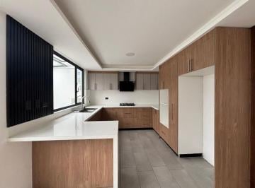 Casa de 3 habitaciones, Cuenca · Casa Nueva de 3 Dorm. en Renta | Santa María – Sayausí