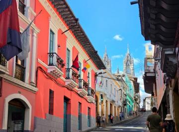 La fachada de la Mansión Quori · Locales Comerciales Disponibles en La Mansión Quori | Centro Histórico de Quito
