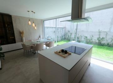 Casa · 131m² · 3 Habitaciones · 2 Estacionamientos · Aef Venta Casa a Estrenar a 4 Minutos del Triángulo Valle de Los Chillos