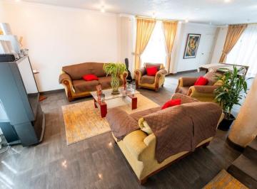Casa · 350m² · 4 Habitaciones · 2 Estacionamientos · Venta Casa Independiente Carcelen