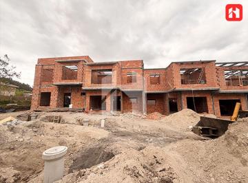 Casa de 3 habitaciones, Cuenca · Vendo Casas Dentro de Condominio en Cuenca – Sector Molinopamba (Cv4135)