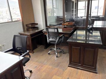 Oficina comercial · 144m² · 1 Estacionamiento · Arriendo Oficina Totalmente Amoblada Sector Avs. Orellana y 10 de Agosto