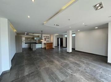 Departamento · 180m² · 3 Habitaciones · 2 Estacionamientos · Departamento - Ruta Viva