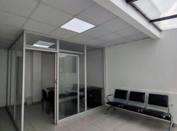 Oficina comercial , Cuenca · Oficina Comercial en Alquiler Amueblada Sector Av Remigio Crespo