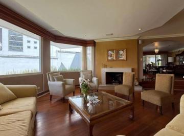 Casa de 3 habitaciones, Quito · Casa en Venta, Cumbayá