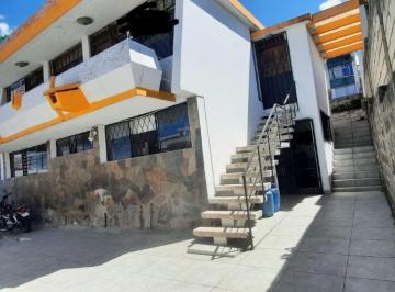Casa de 7 habitaciones, Quito · En Venta Casa en El Pinar Bajo