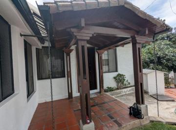 Suite de 2 habitaciones, Quito · Renta Suite 2 Dorm. con Jardin en Cumbaya Dentro de Urbanizacion 24/7