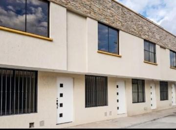 Casa · 124m² · 3 Habitaciones · 1 Estacionamiento · Casa Familiar Amplia y Muy Luninosa en Venta a Estrenar en Llano Chico Quito en Conjunto de 6 Casas