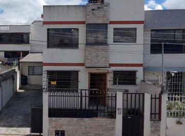 Casa de 3 habitaciones, Ambato · Venta de Casa de en Huachi Chico, Sector Complejo Judicial