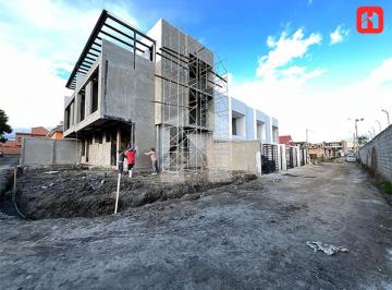 Casa de 3 habitaciones, Cuenca · Vendo Casa en Cuenca Sector Ricaurte (Cv4140)