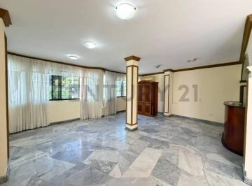 Departamento · 130m² · 4 Habitaciones · 1 Estacionamiento · Alquiler de Departamento en Urdesa Norte