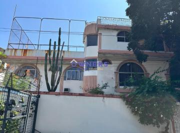 Casa · 314m² · 7 Habitaciones · 3 Estacionamientos · Venta de Casa Esquinera en Cdla El Paraiso, Mz A1 Villa 23
